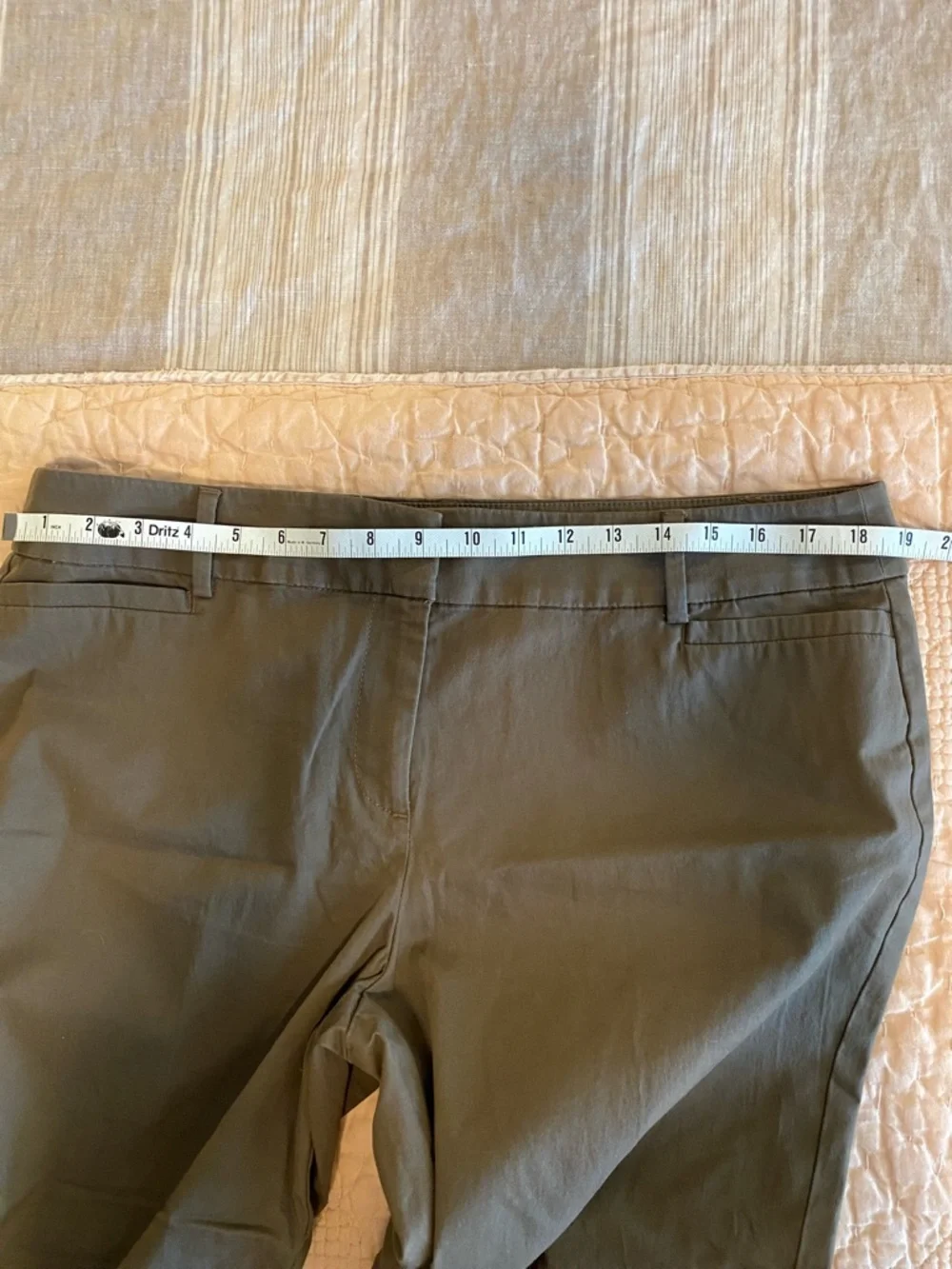 LOFT Outlet Dark Khaki Lightweight Cropped Dress Pants, Women’s Size 14 Petite - Picture 4 of 6